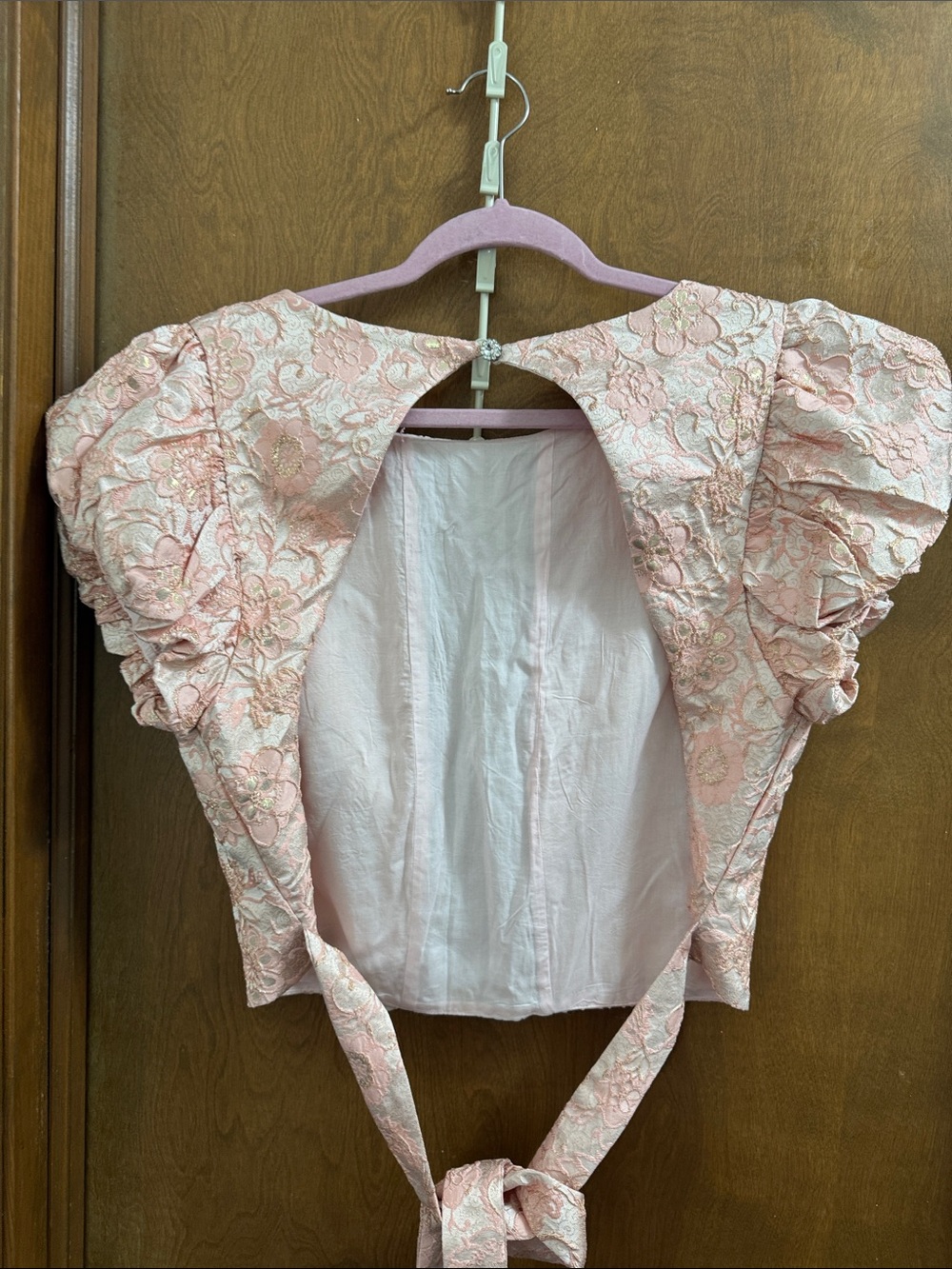 Kimchi Blue Janice Jacquard Open Back Short Puff Sleeve Blouse - Picture 10 of 11